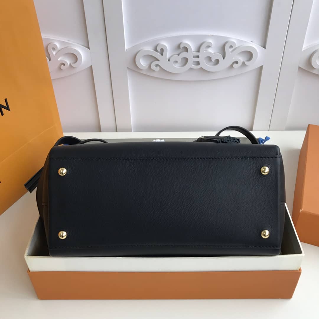 Best Replica Louis Vuitton Lockmeto Leather Tote Replica Black M54569 - Colareps