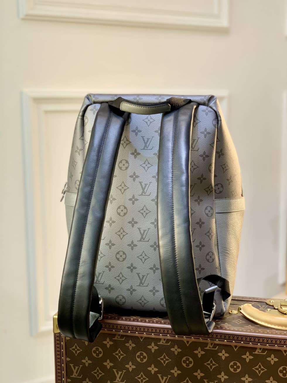 Best Replica Louis Vuitton Discovery PM Steel Monogram Canvas Taiga Gray M30835 Replica Backpack - Colareps