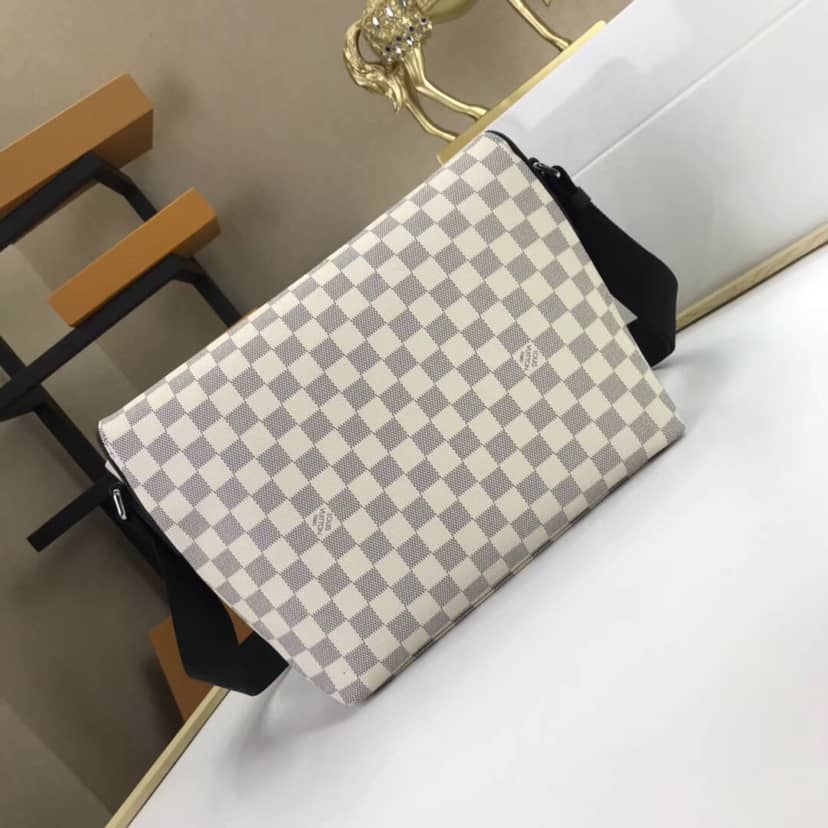 Best Replica Louis Vuitton Matchpoint Damier Coastline Messenger Bag Replica N40019 - Colareps