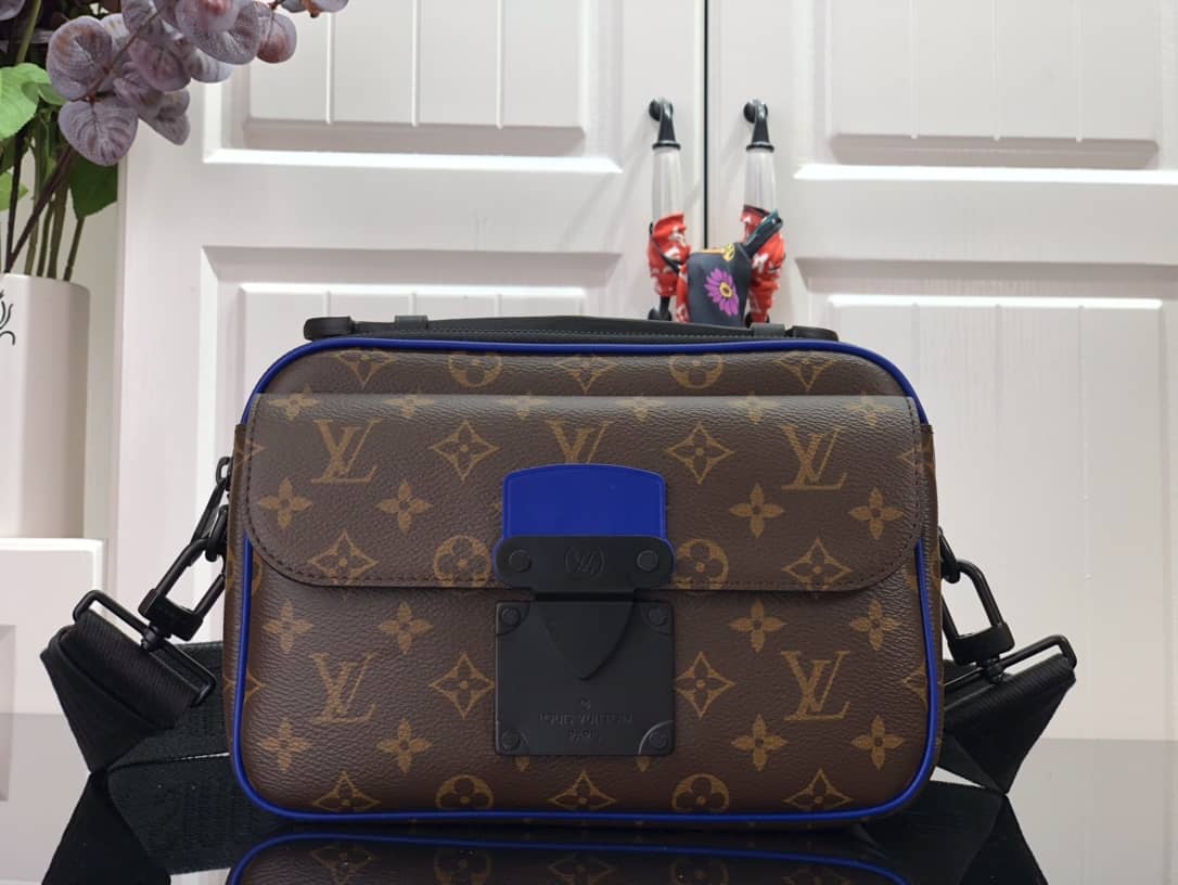 Best Replica Louis Vuitton Lock Monogram Macassar Canvas Messenger Bag Replica M45806 - Colareps