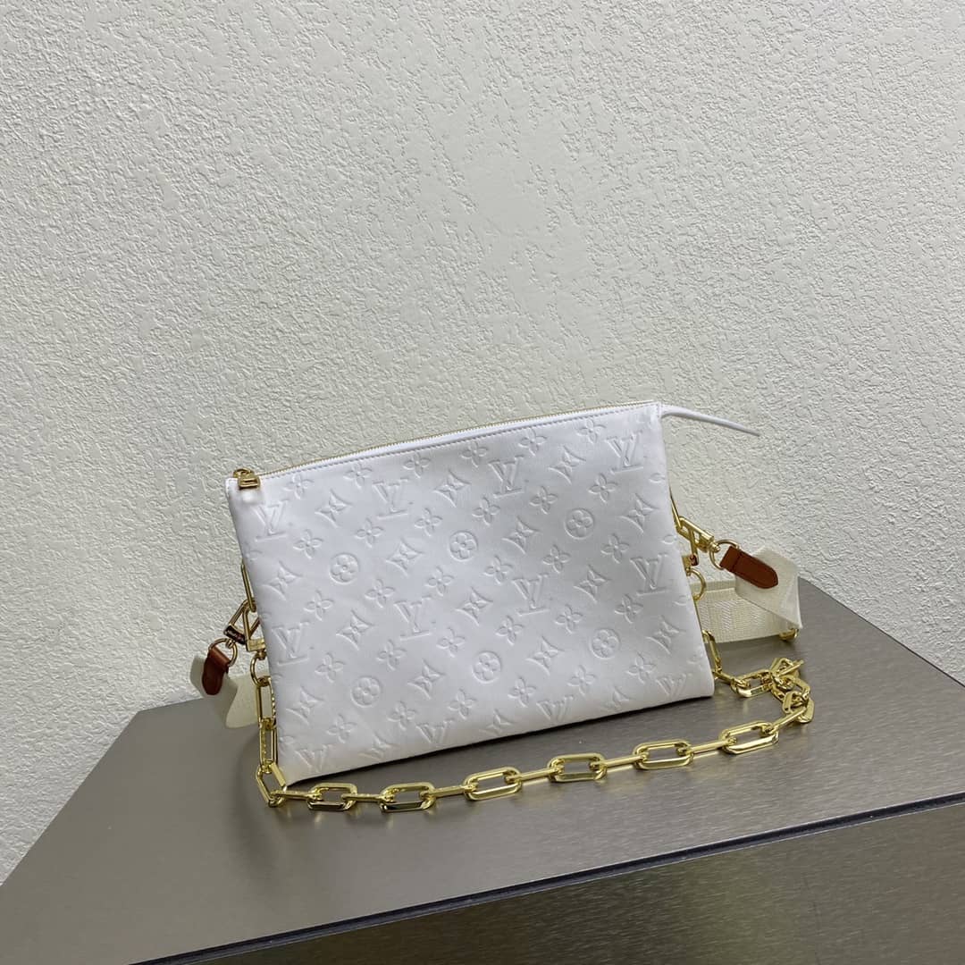 Best Replica Louis Vuitton 7 Star Chain Clutch Bag White - Colareps