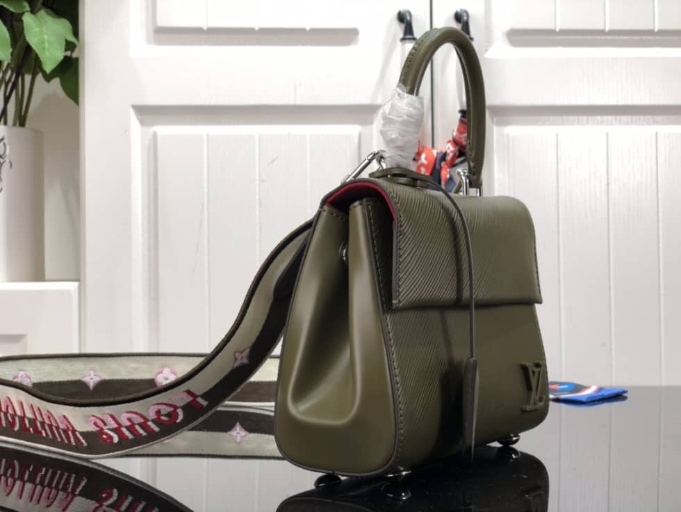 Best Replica Louis Vuitton Cluny Mini Epi Leather M58928 Replica Shoulder Bag - Colareps