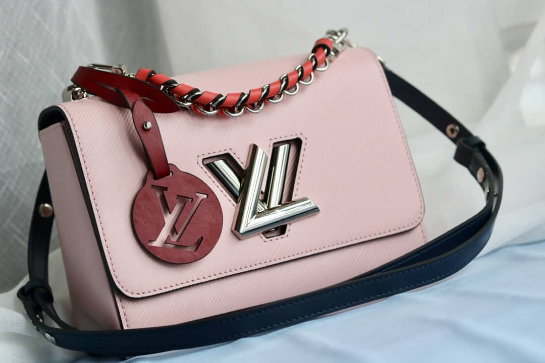 Best Replica LV Tote Dupe Twist MM Crossbody Bag Replica Pink M50305 - Colareps
