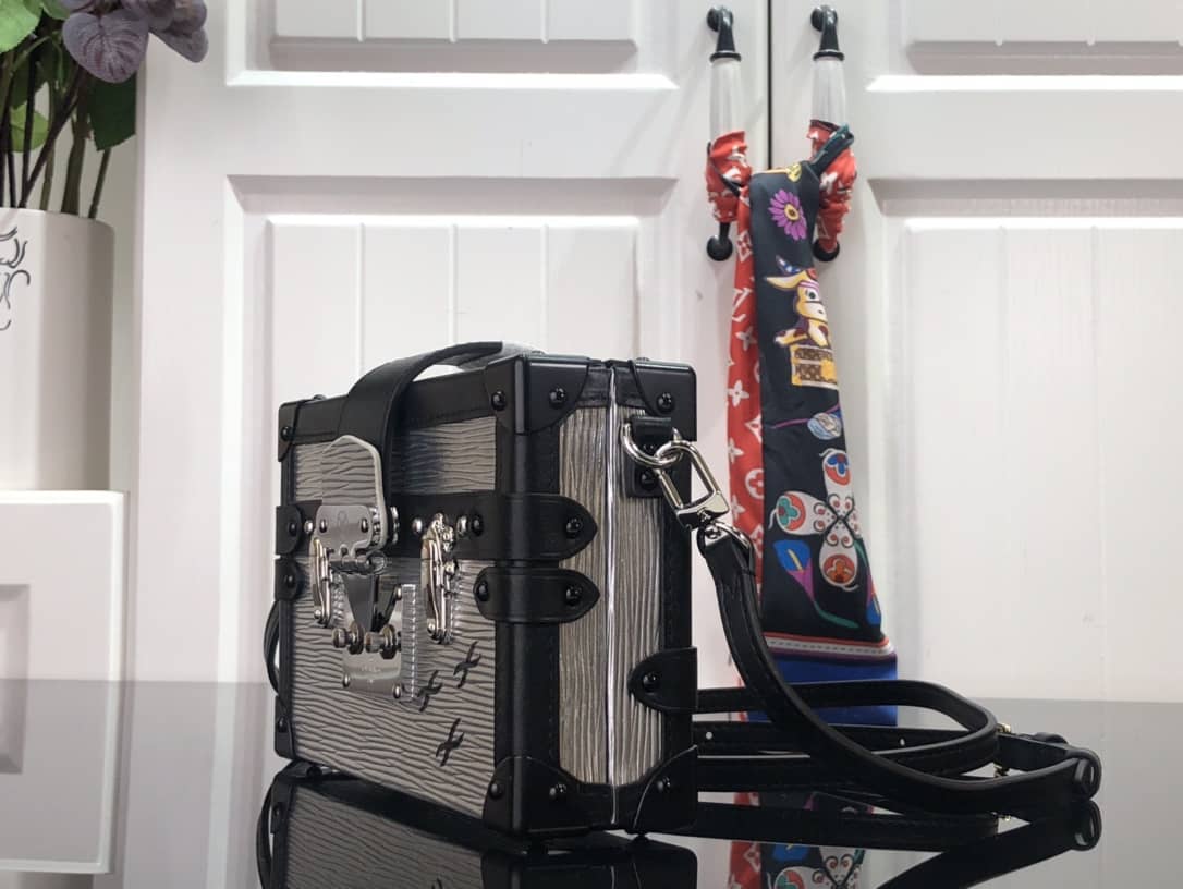 Best Replica Louis Vuitton Crossbody Dupe Petite Malle  M55309 - Colareps