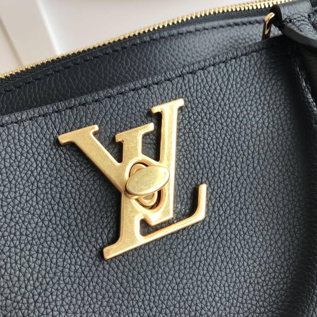 Best Replica Louis Vuitton Lockmeto Leather Tote Replica Black M54569 - Colareps