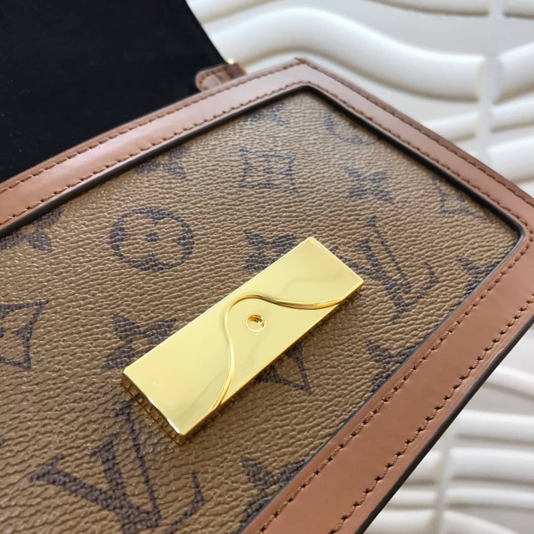 Best Replica LV Bum Bag Dupe Monogram Reverse Dauphine M44586(ColaReps) - Colareps