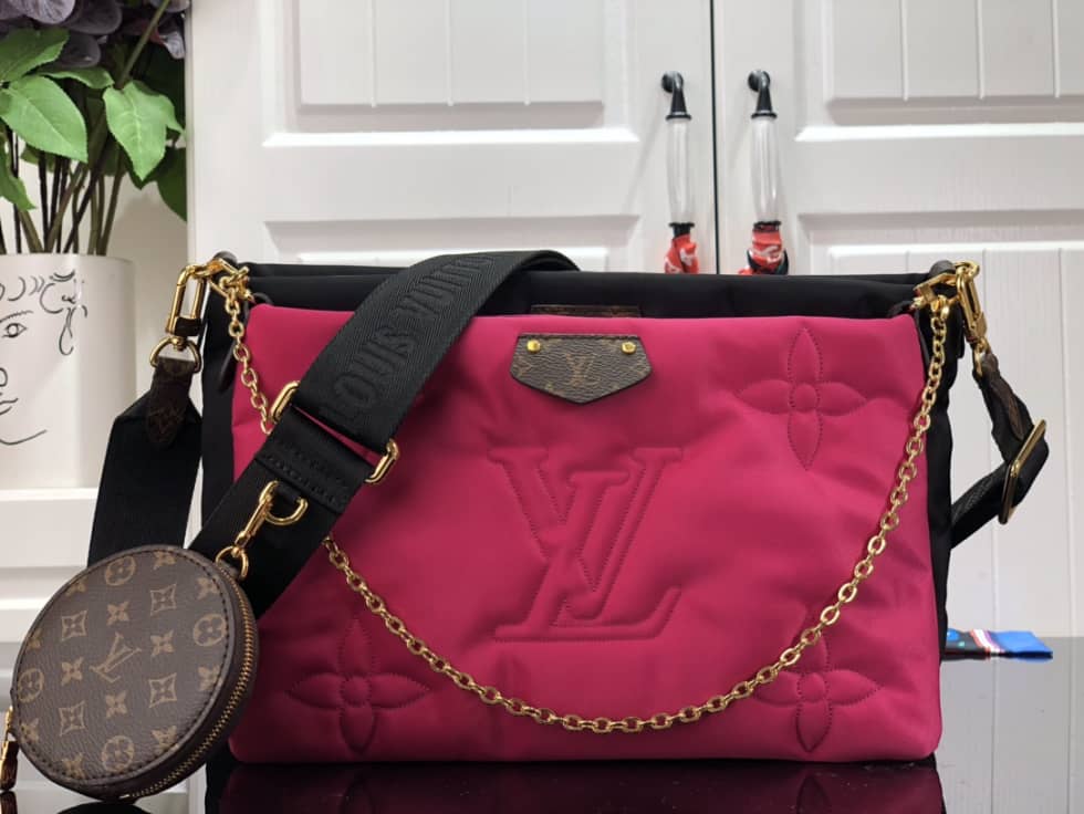 Best Replica Louis Vuitton Maxi Multi Pochette Accessoires M58977 Replica Shoulder Bag - Colareps