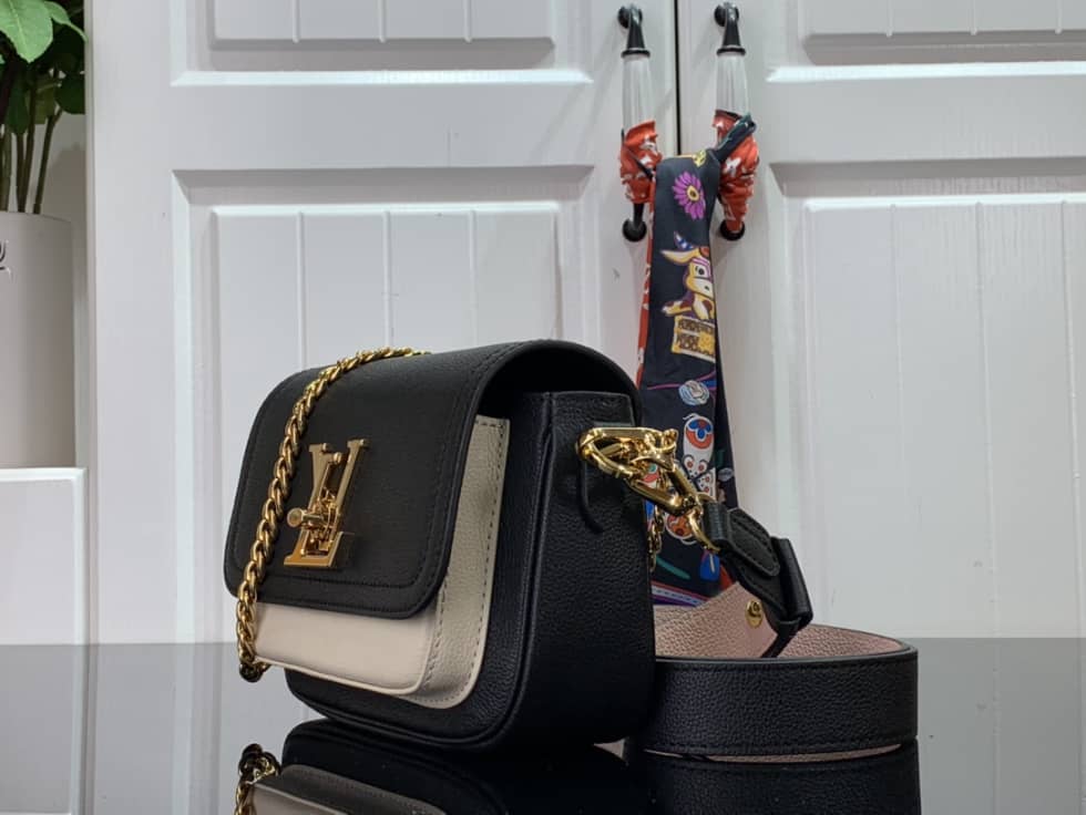Best Replica Louis Vuitton Lockme Tender Leather Black M58557 Replica Crossbody Bag - Colareps