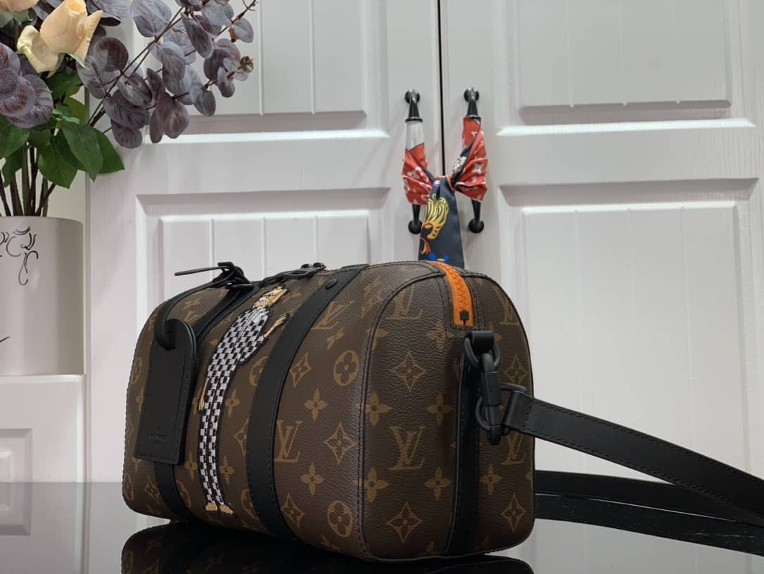 Best Replica Louis Vuitton City Keepall Friend Virgil Abloh Monogram Replica Shoulder Bag M45652 - Colareps