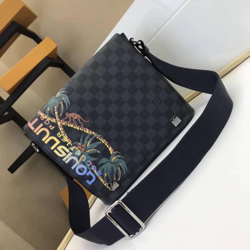 L0vis Vvtt0n District PM Replica Crossbody Bag N50005