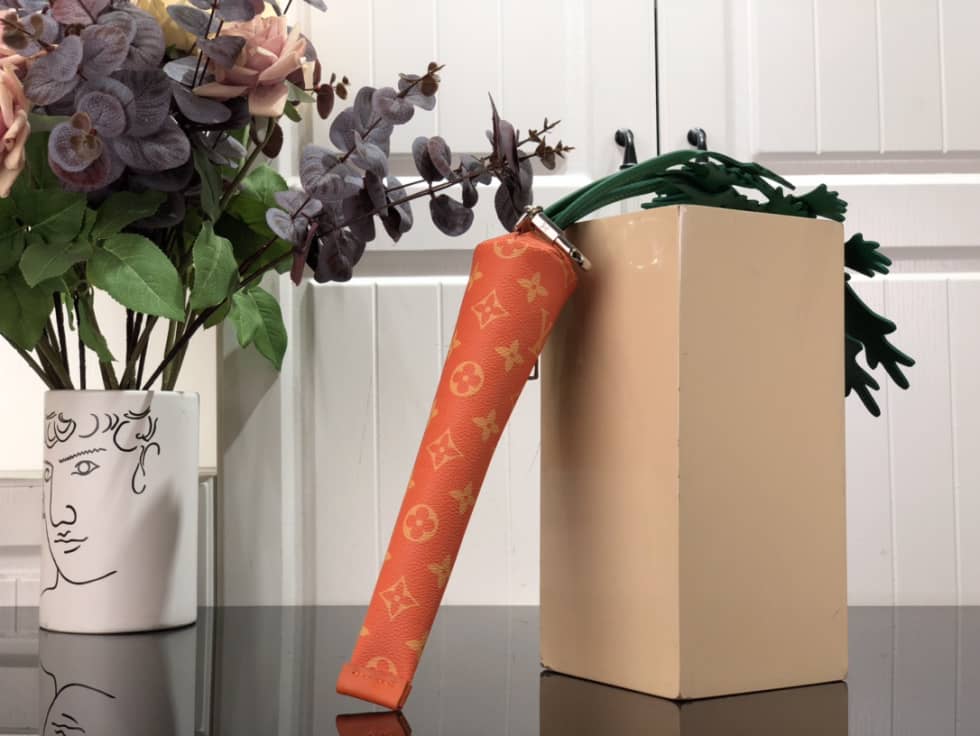 Best Replica Louis Vuitton Carrot Pouch Everyday Pouch Virgil Abloh 2021 M80851 Replica - Colareps