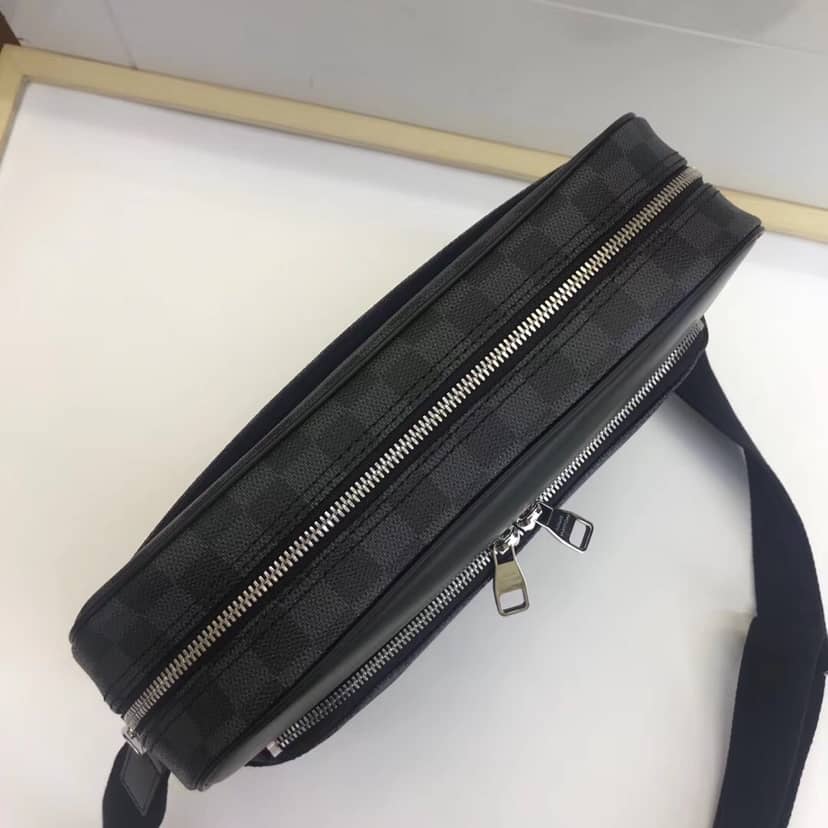 L0vis Vvtt0n Damier Graphite Dayton MM Replica Messenger Bag N41409