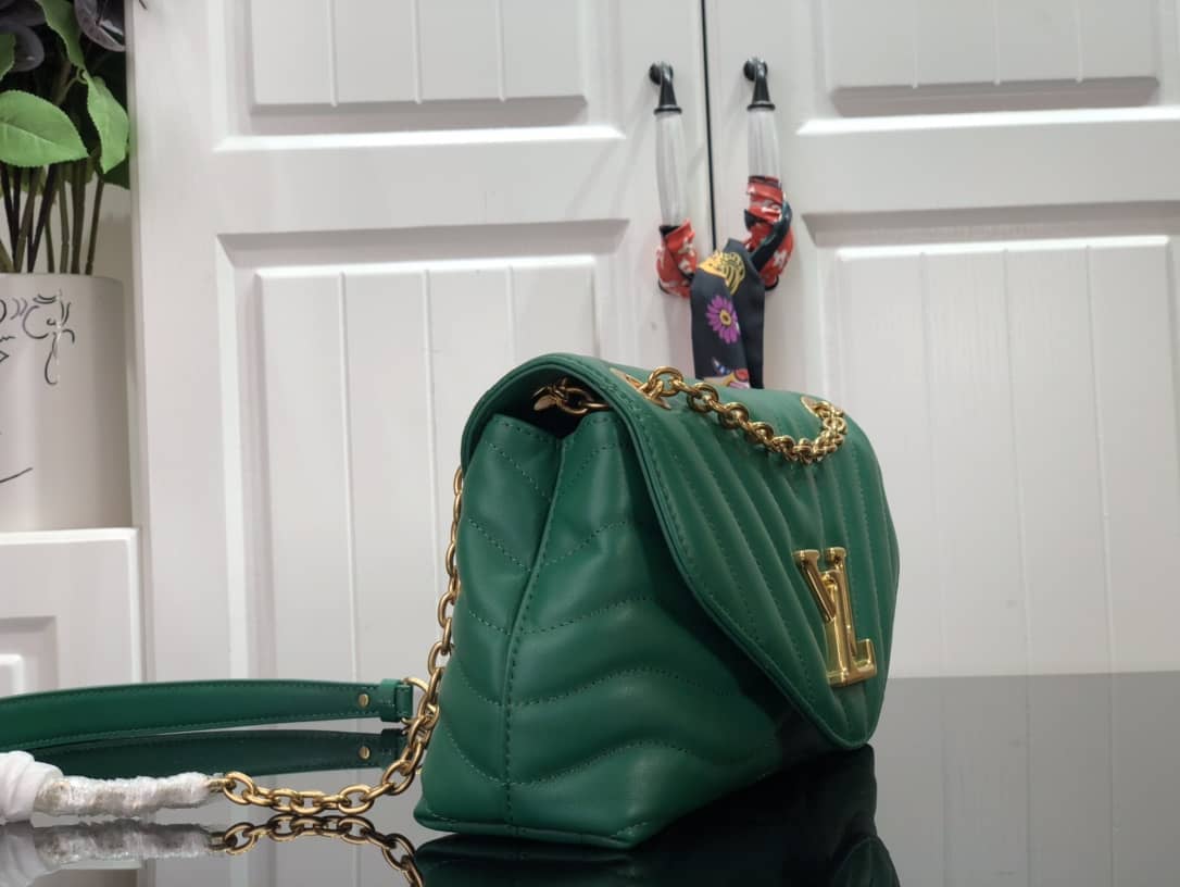 Best Replica Louis Vuitton New Wave Chain Replica Bag H24 Green M58552 - Colareps