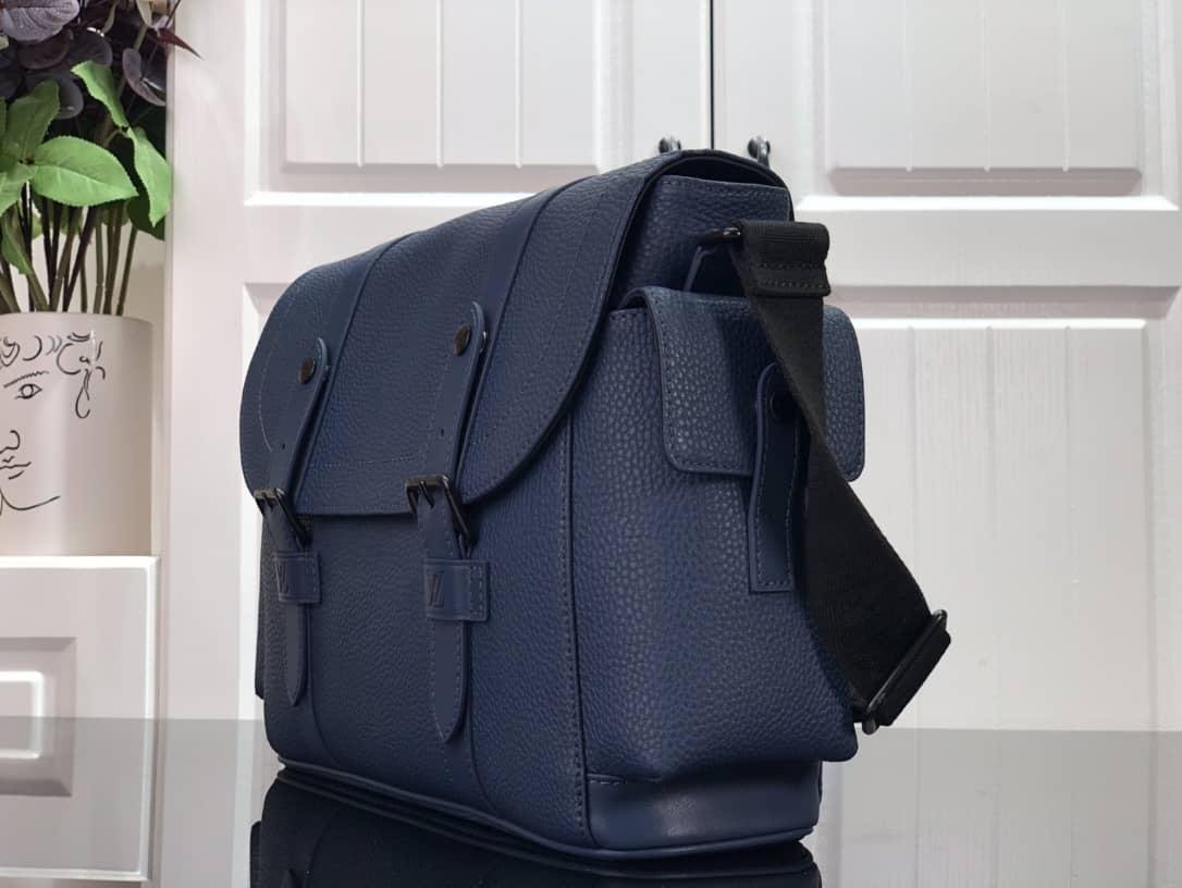 Best Replica Louis Vuitton Trunk Taurillon Leather Messenger Bag Replica Blue M58494 - Colareps