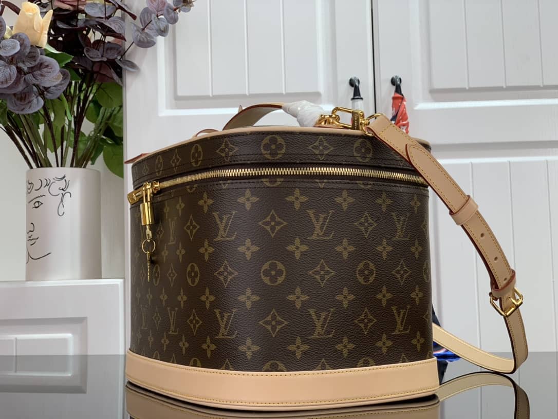 Best Replica Louis Vuitton Beauty Case Large Monogram Canvas Leather Travel Bag Replica M47280 - Colareps