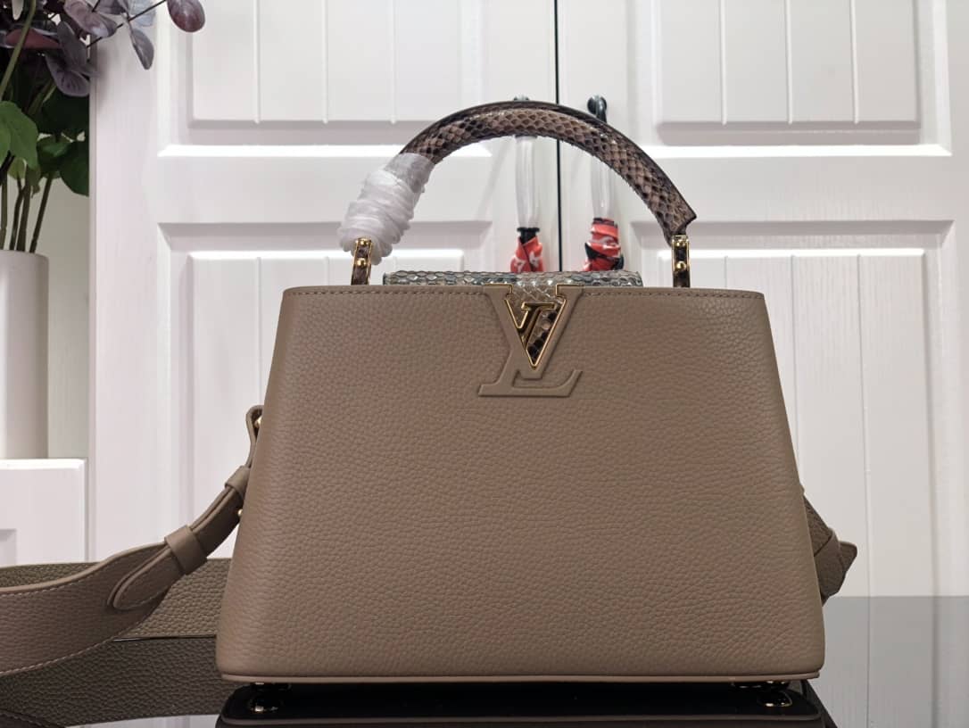 Best Replica Louis Vuitton Capucines Embroidery Replica Bag Gray M48865 - Colareps