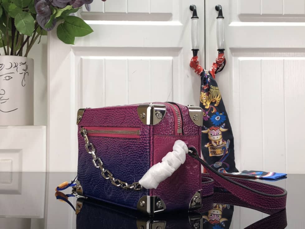 Best Replica Louis Vuitton Mini Soft Trunk Taurillon Blue/Pink M81219 Replica Shoulder Bag - Colareps