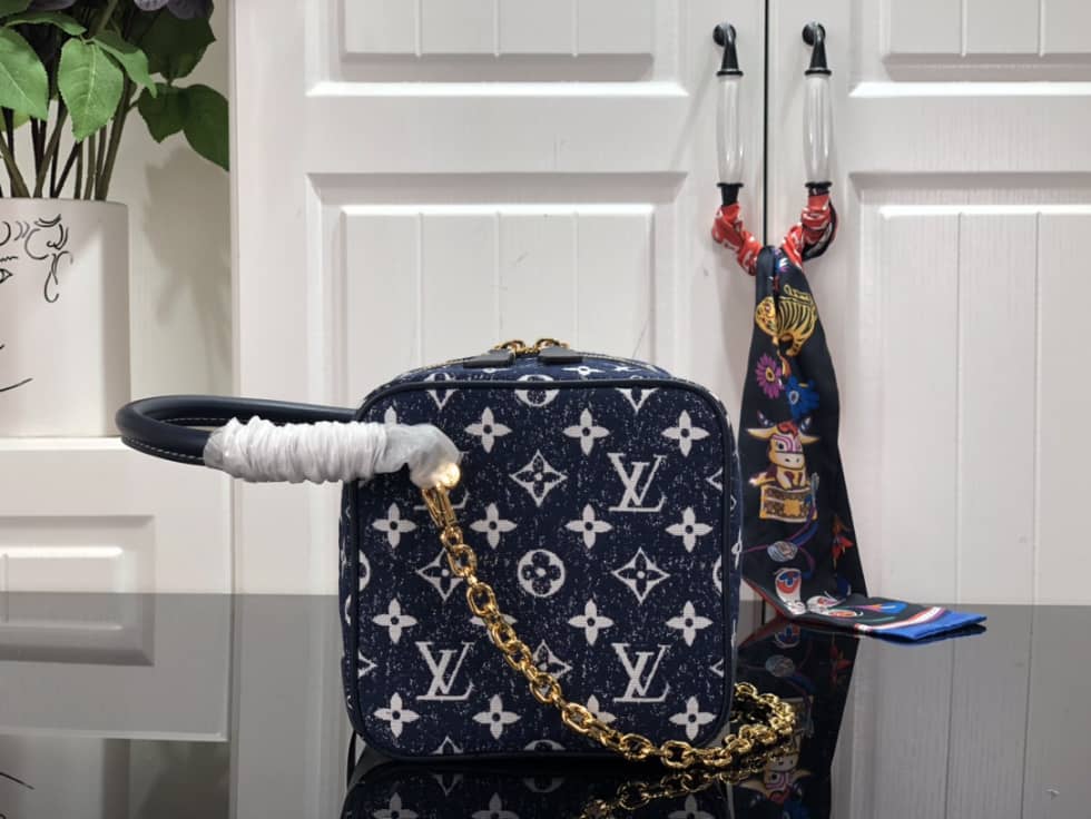 Best Replica Louis Vuitton Square Denim Leather M59611 Replica Bag - Colareps