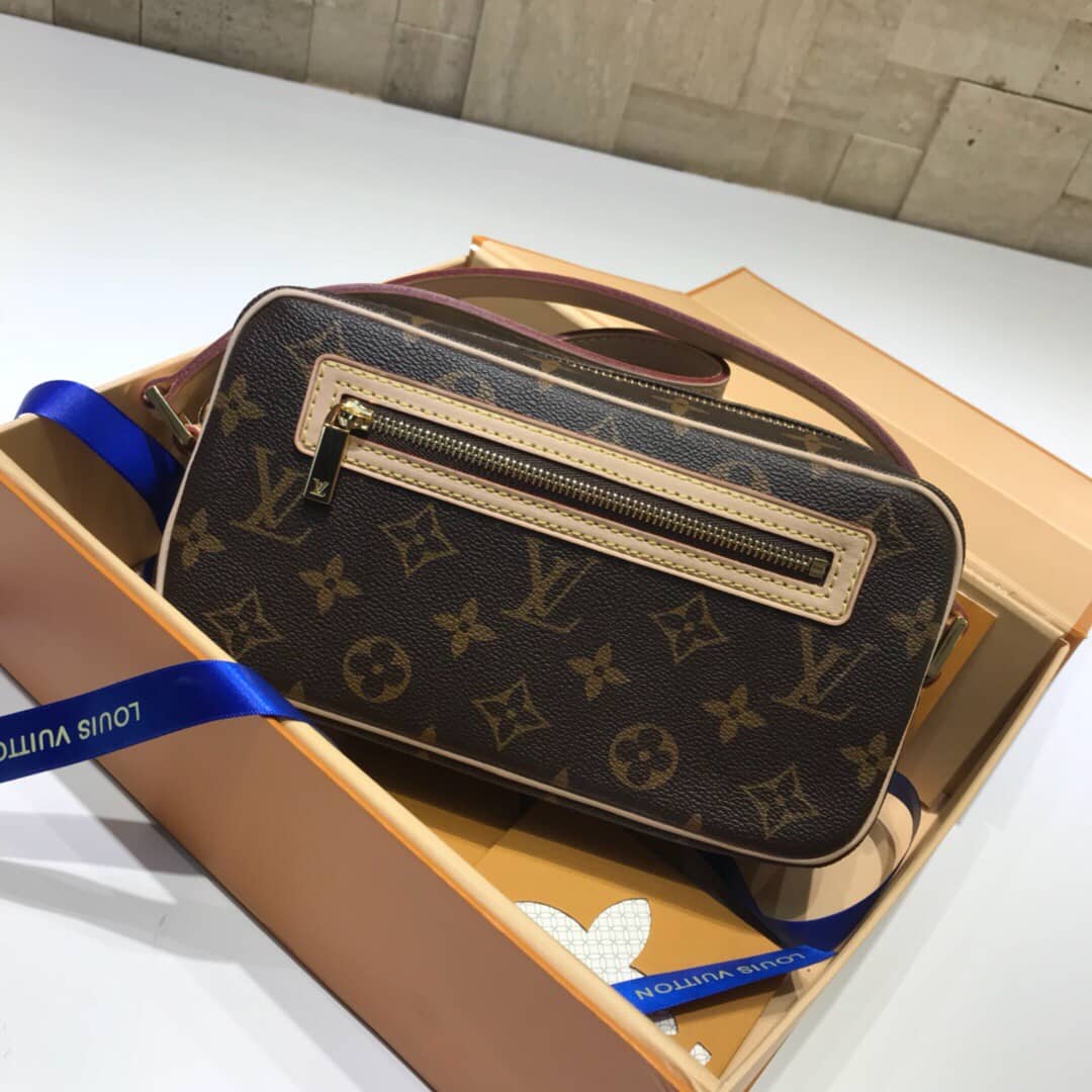 Best Replica Louis Vuitton Cite Pochette Monogram Canvas Replica Bag - Colareps