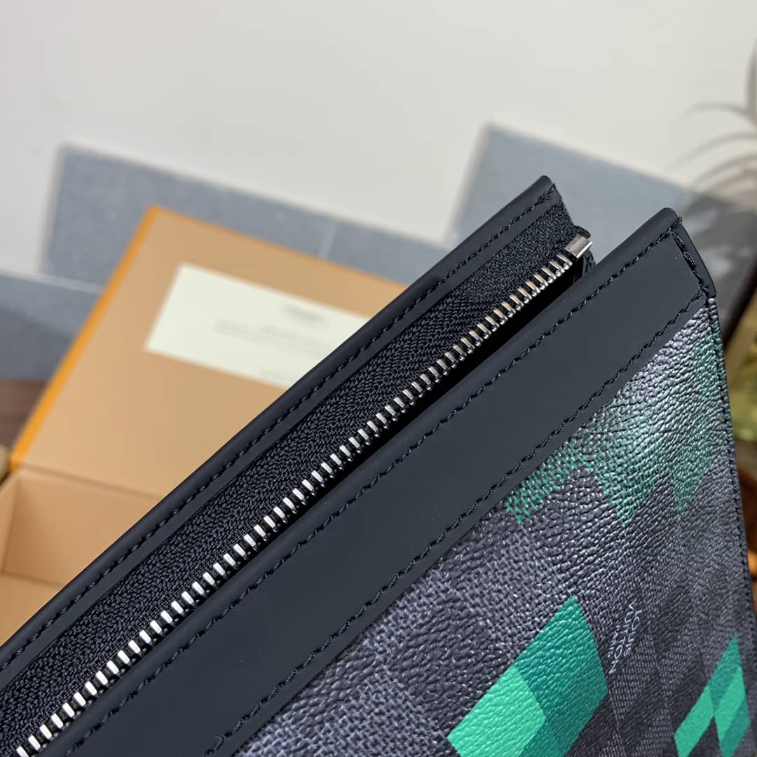 L0vis Vvtt0n Pochette Voyage Leather Bag Replica N60176