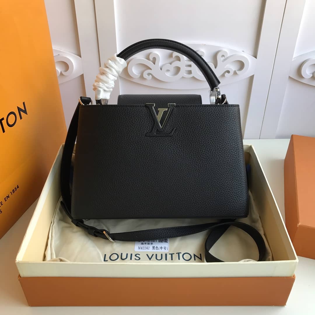 Best Replica Louis Vuitton Capucines PM Taurillon Leather Tote Replica Black M42242 - Colareps