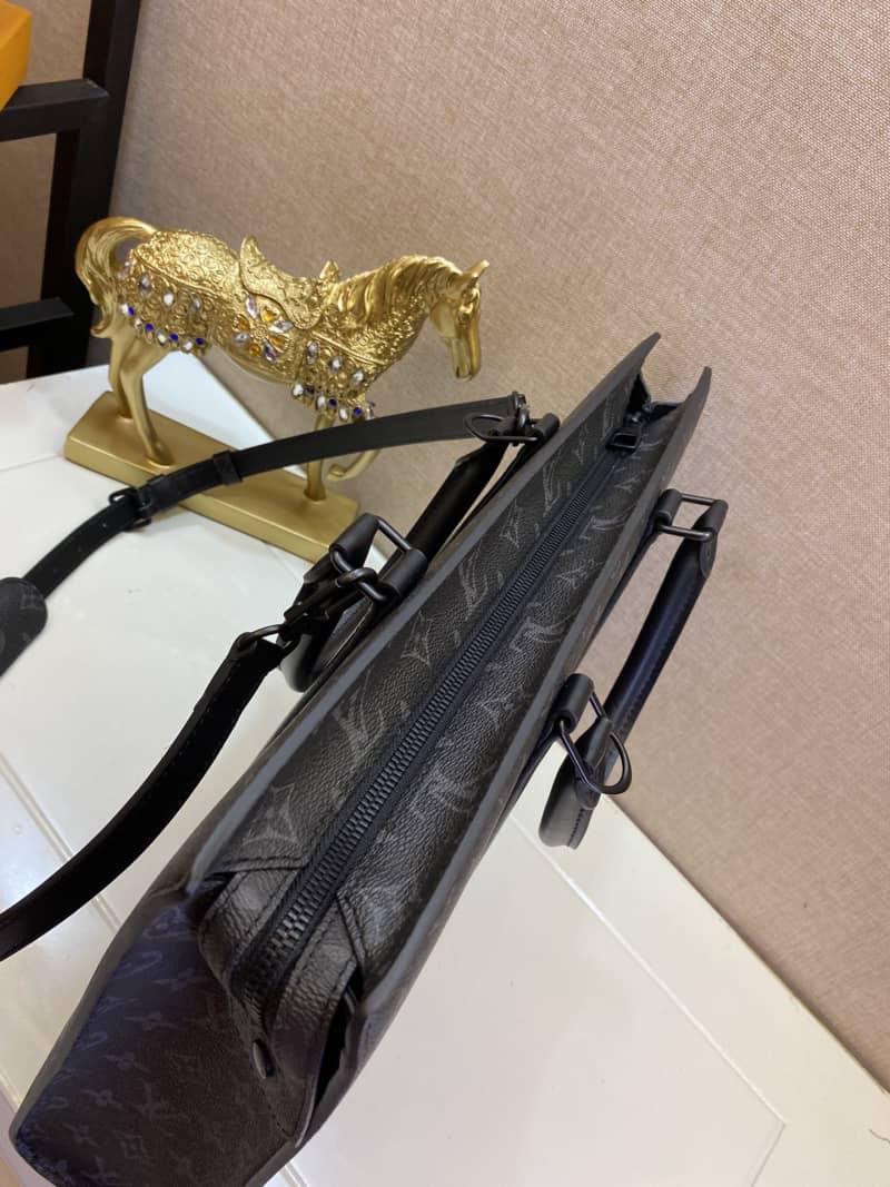 L0vis Vvtt0n Monogram Eclipse Sac Plat Horizontal Zippe Bag Replica M45265