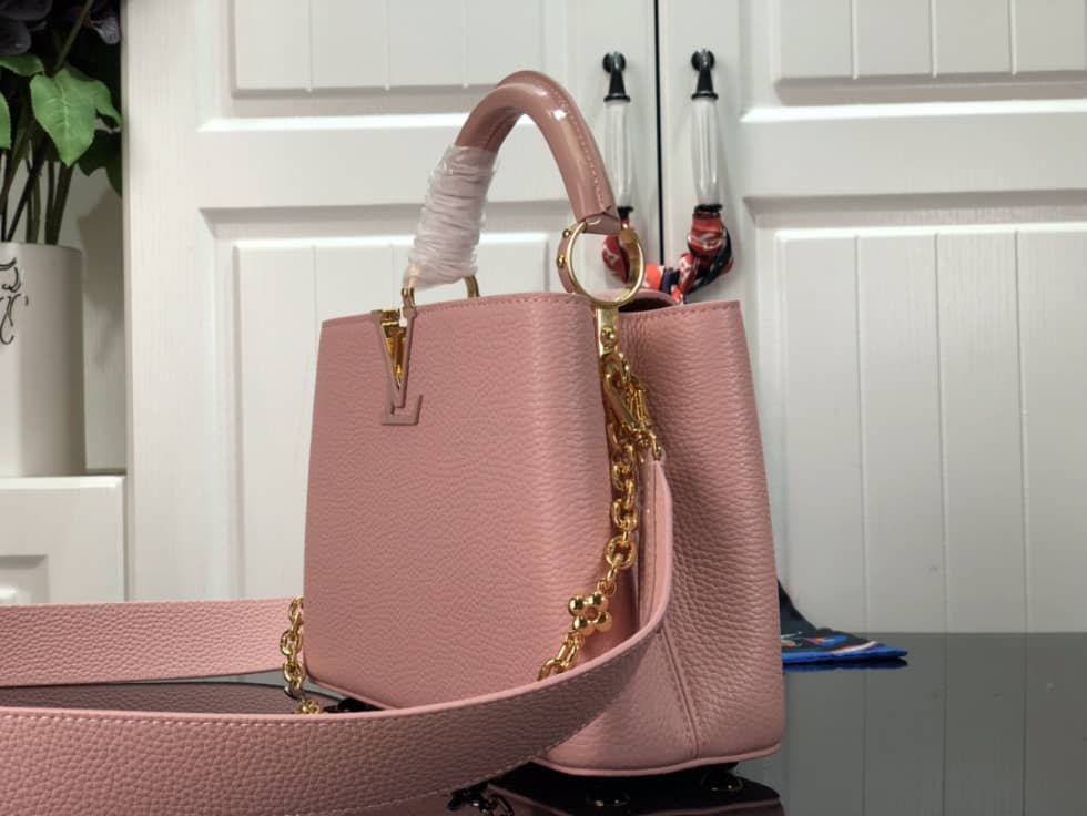 Best Replica Louis Vuitton Capucines BB M59065 Replica Shoulder Bag - Colareps