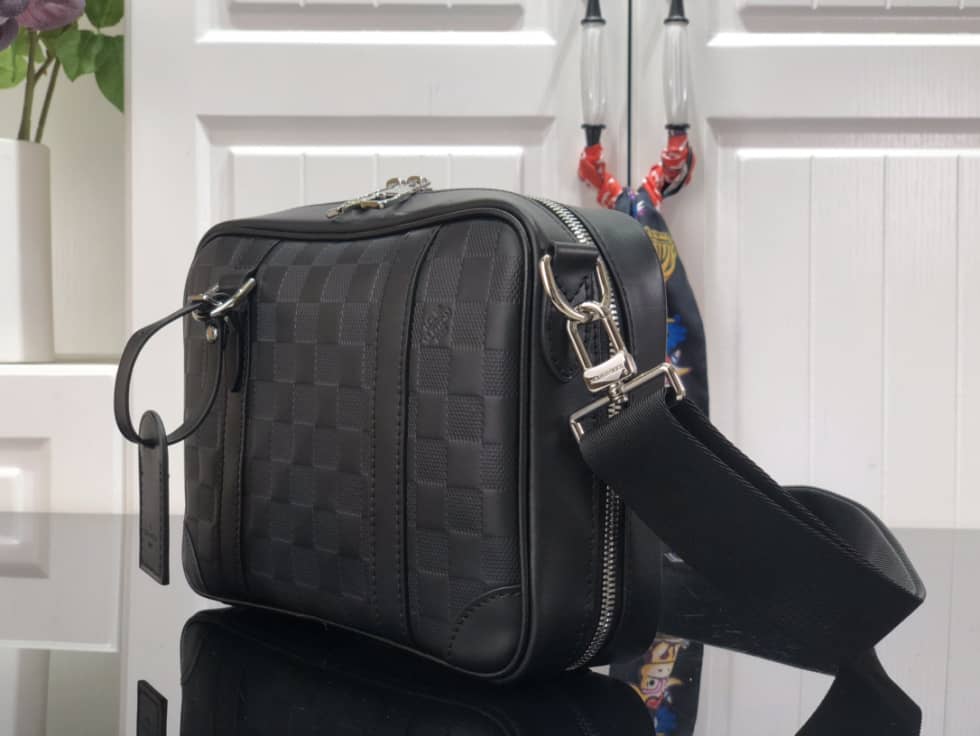 Best Replica Louis Vuitton Sirius Damier Infini N45286 Replica Messenger Bag - Colareps