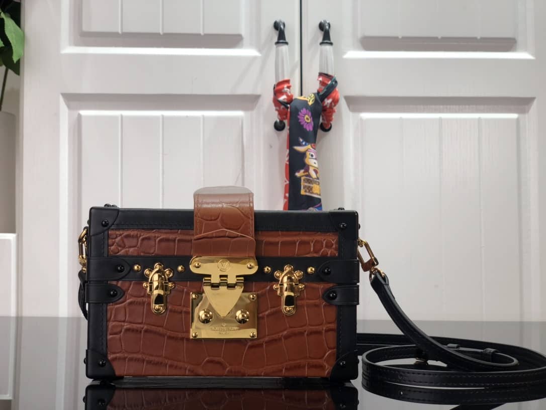 Best Replica Louis Vuitton Petite Malle Brilliant Alligator Leather Replica Handbag Brown N93817 - Colareps