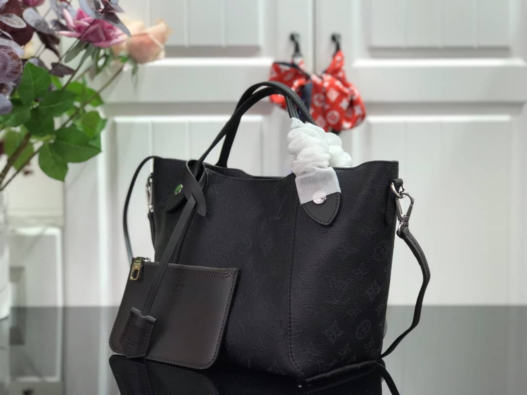 Best Replica Louis Vuitton Mahina Hina PM Leather Tote Replica Black M54353 - Colareps
