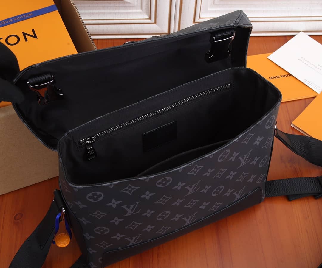 L0vis Vvtt0n Monogramu Messenger PM Voyage Shoulder Bag Replica M40511