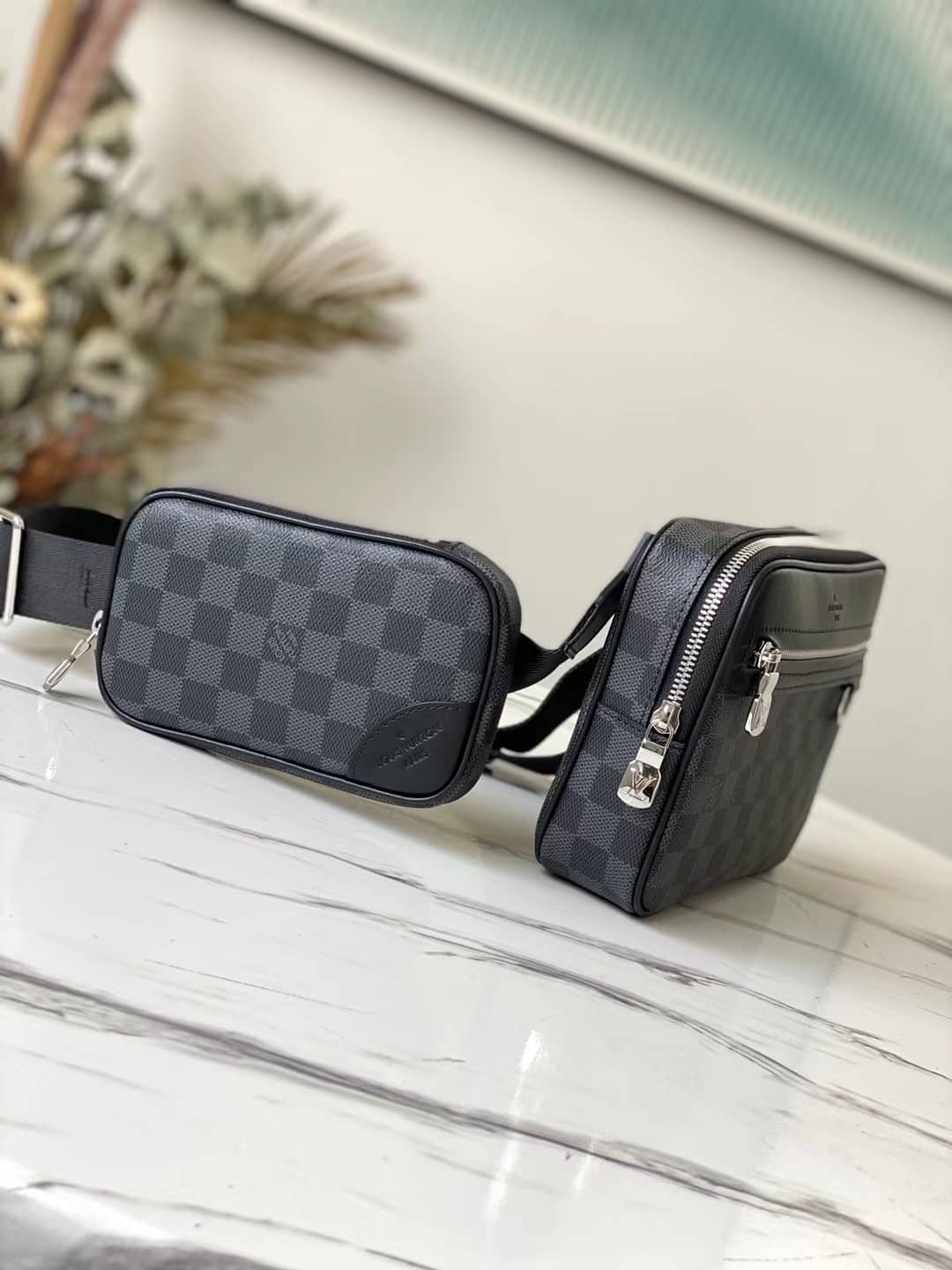 L0vis Vvtt0n Scott Damier Graphite Canvas Messenger Bag Replica N50018