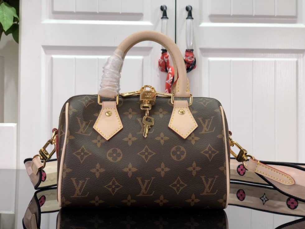 Best Replica Louis Vuitton Crossbody Dupe Monogram Canvas Speedy 20 Black M45957 - Colareps