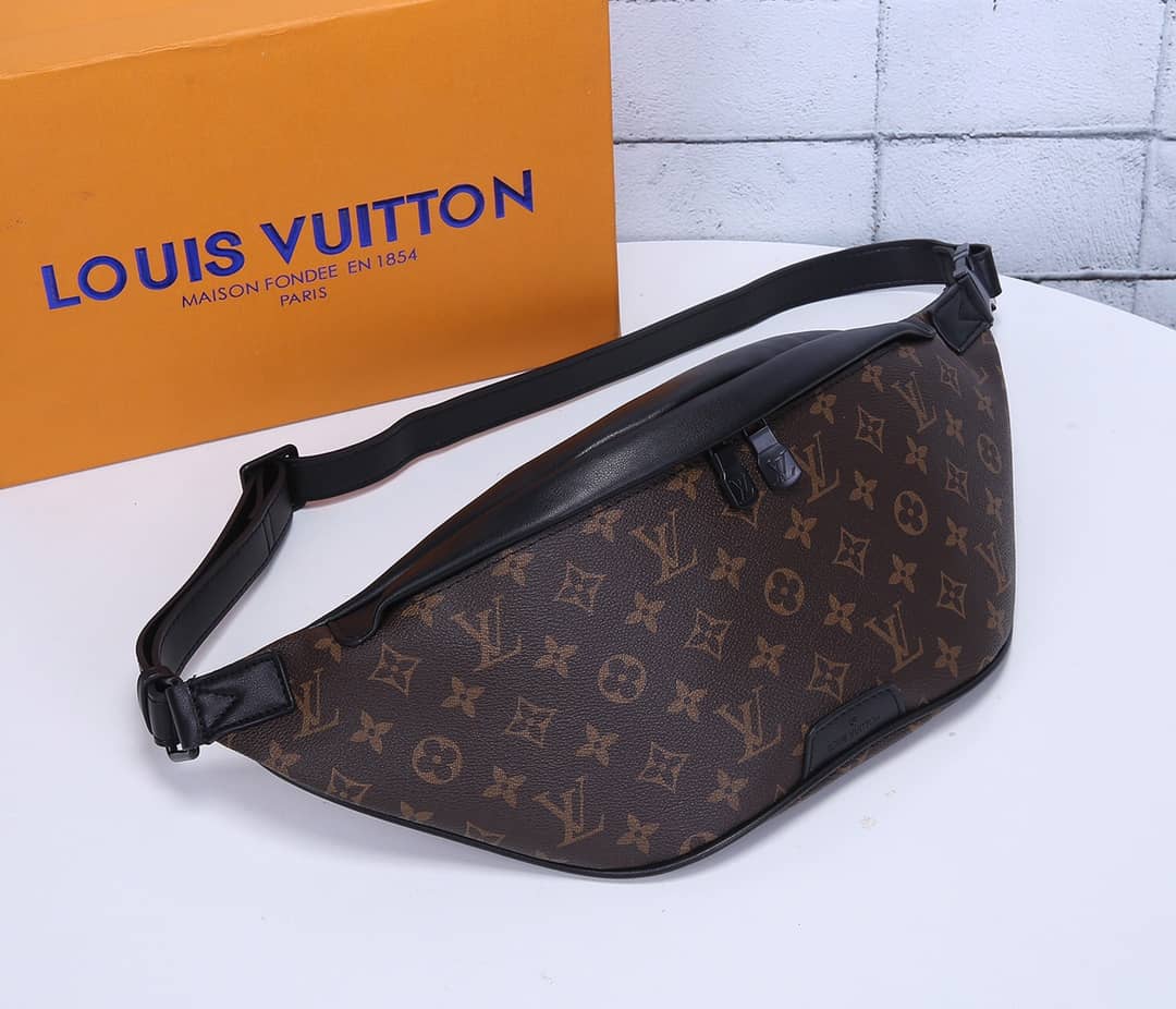 Best Replica LV Bum Bag Dupe Monogram Eclipse Discovery  M44336 - Colareps