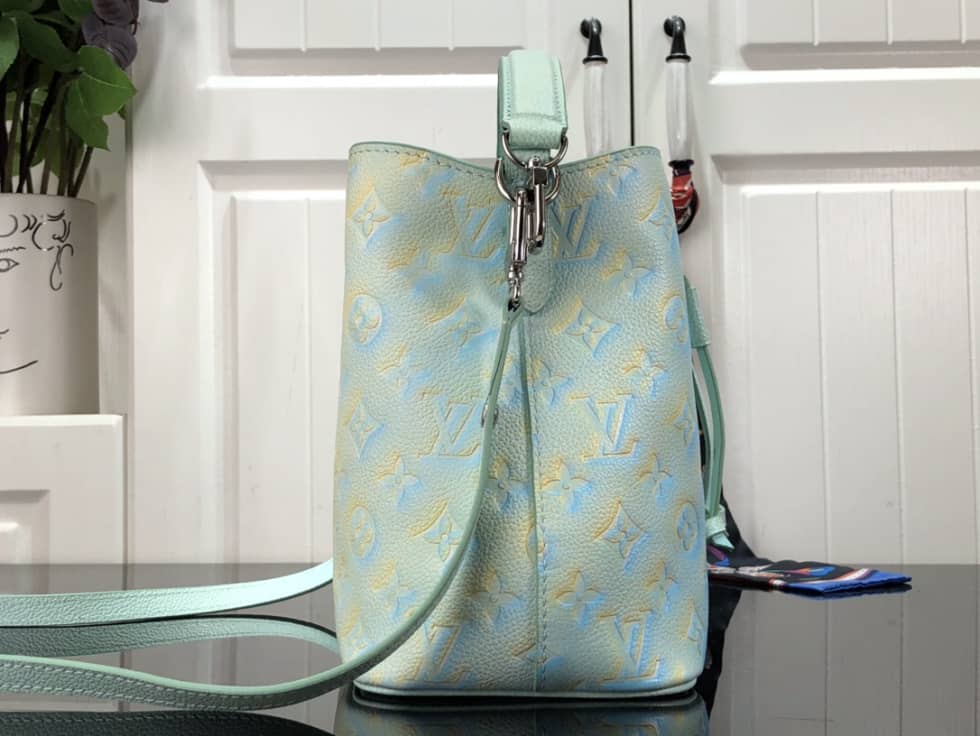 Best Replica Louis Vuitton Neonoe BB Green M46269 Replica Bucket Bag - Colareps