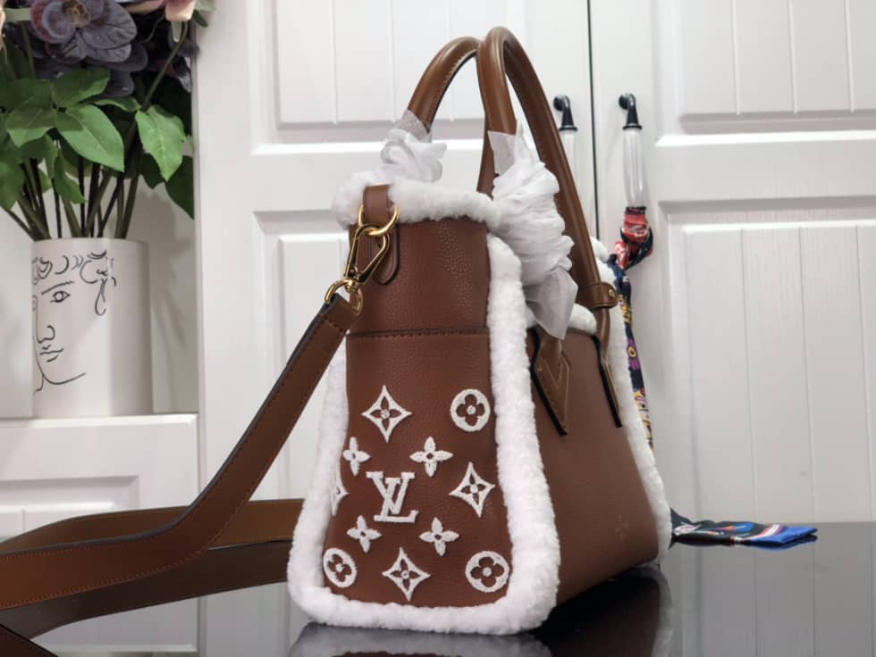 Best Replica LV Tote Dupe  On My Side PM M58918 Replica Tote - Colareps
