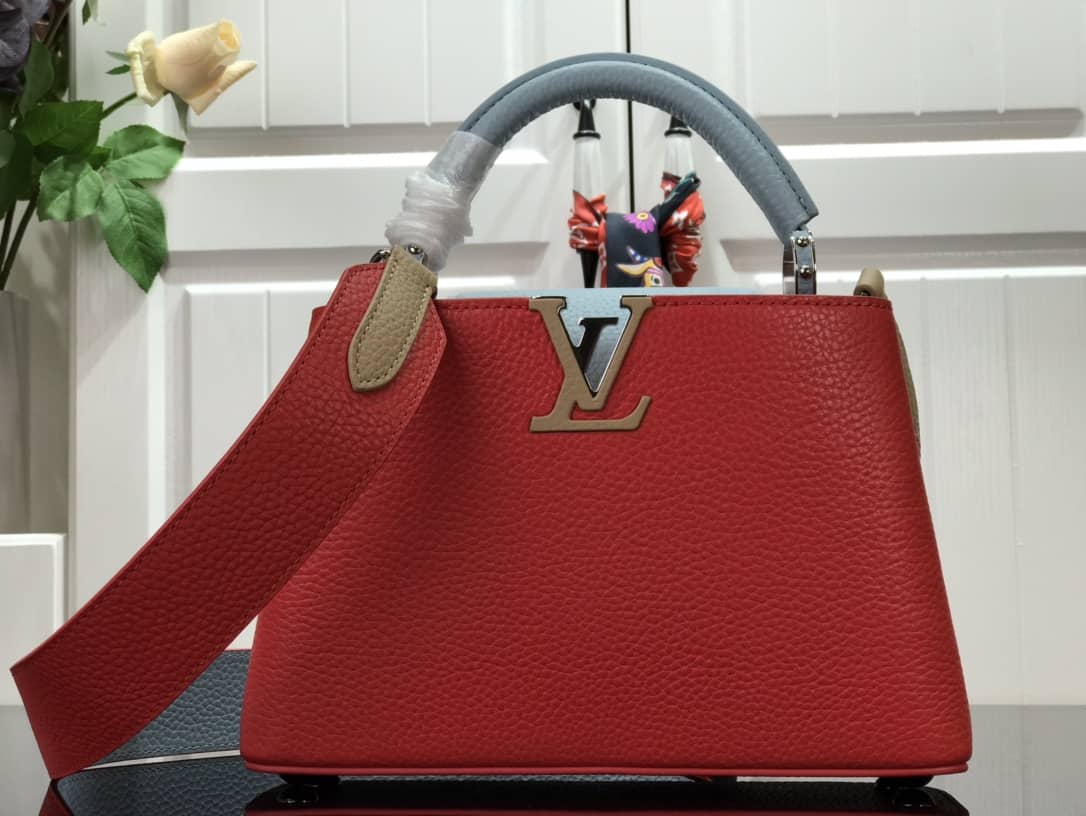 Best Replica Louis Vuitton Capucines Mini Taurillon Leather Replica Bag Red M57520 - Colareps
