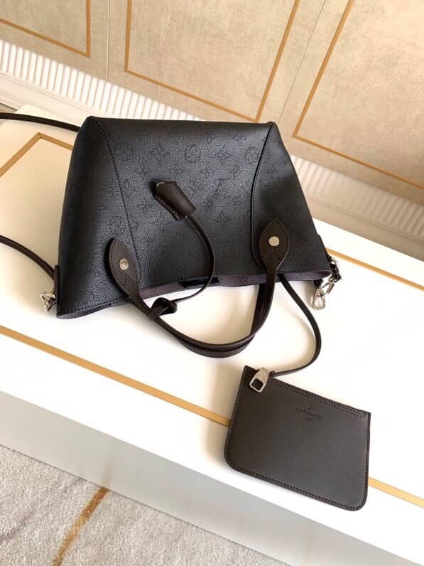 Best Replica Louis Vuitton Mahina Hina PM Leather Tote Replica Black M54353 - Colareps