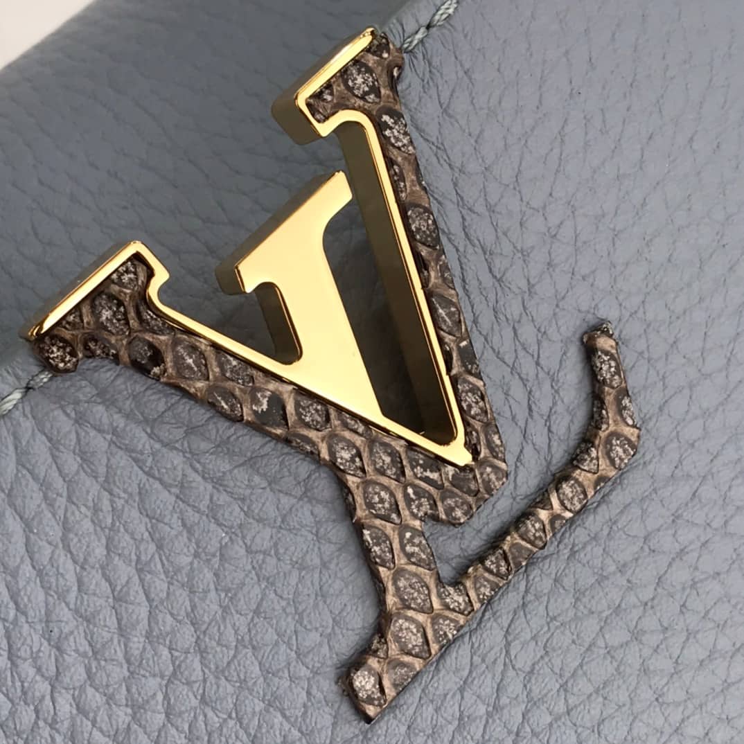Best Replica Louis Vuitton Capucines MM Taurillon Leather Tote M94227 - Colareps