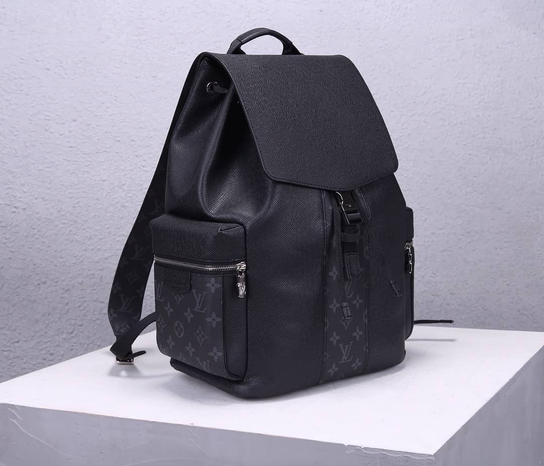 Best Replica LV Backpack Replica Taiga Leather Outdoor Black M30417 - Colareps