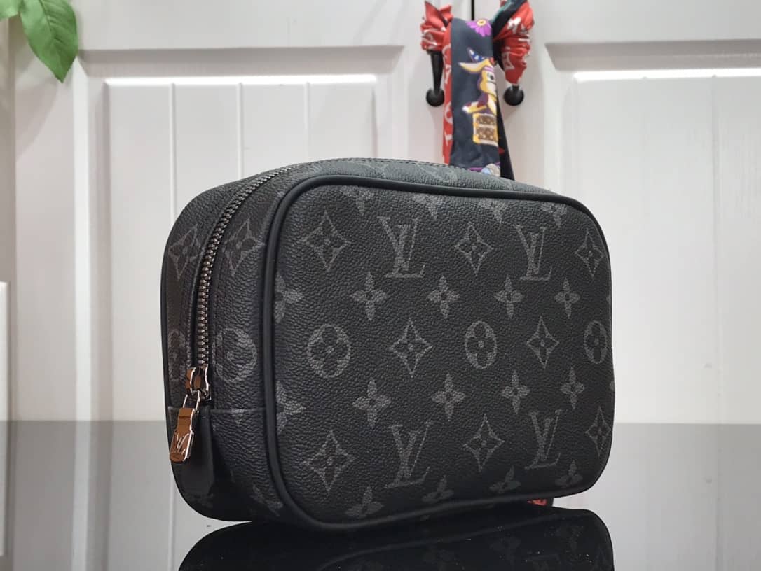 Best Replica Louis Vuitton Monogram Eclipse Toiletry Pouch M483384 - Colareps