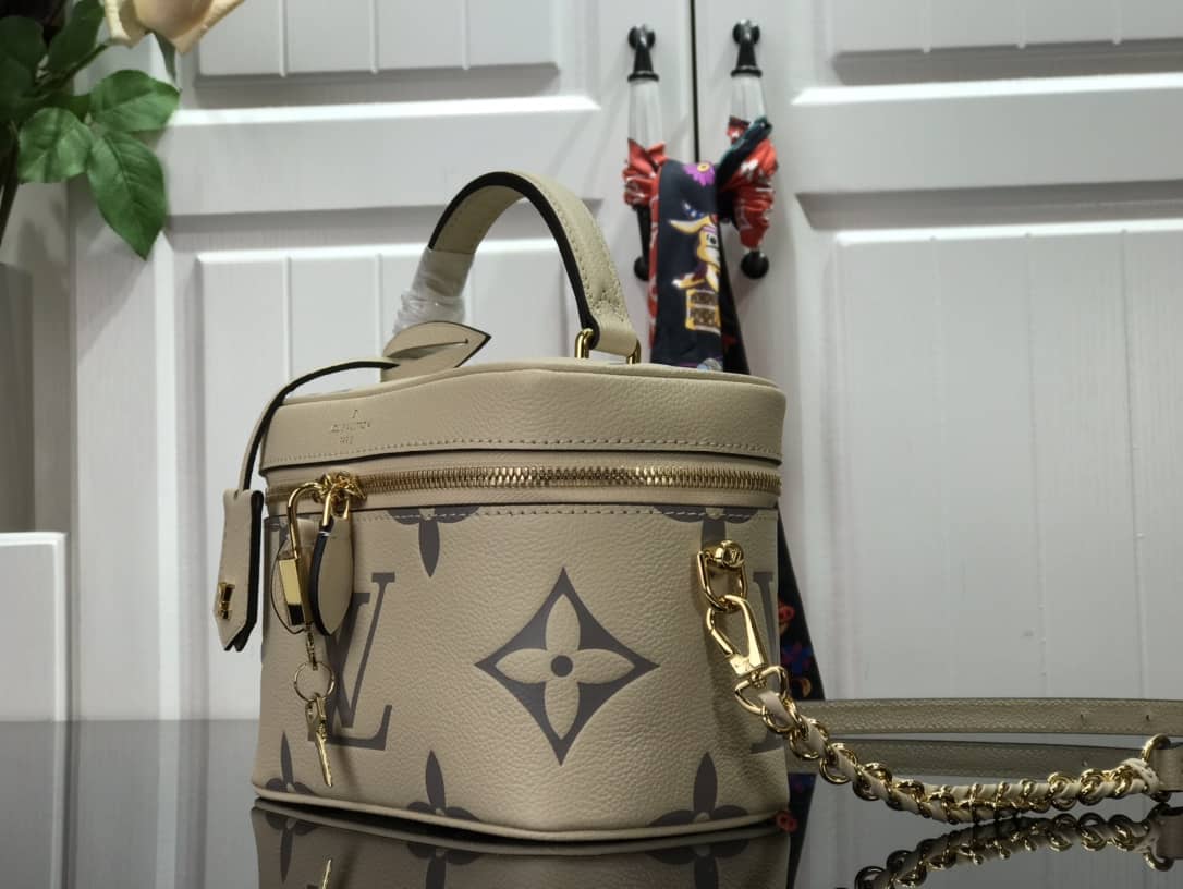 Best Replica Louis Vuitton Monogram Empreinte Vanity PM Bag Replica M45599 - Colareps