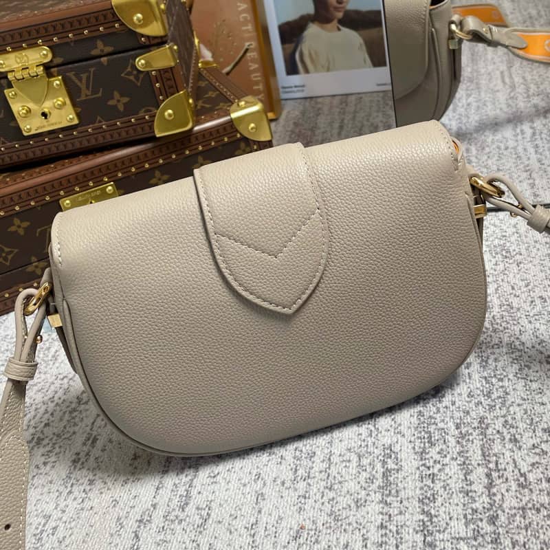 Best Replica Louis Vuitton Pont 9 Soft MM Grained Calfskin Leather Replica Bag Brown M58968 - Colareps