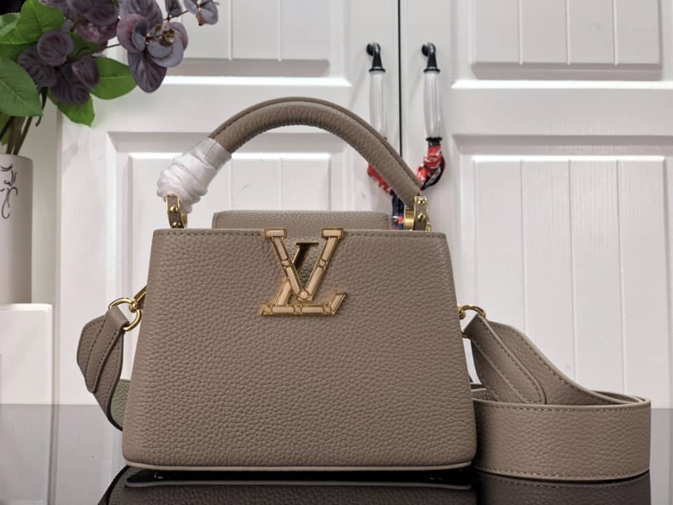 Best Replica Louis Vuitton Capucines Mini Beige M59066 Replica Shoulder Bag - Colareps