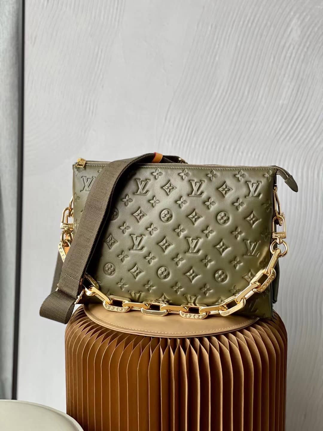 Best Replica Louis Vuitton Coussin MM Embossed M57782 Replica Shoulder Bag - Colareps