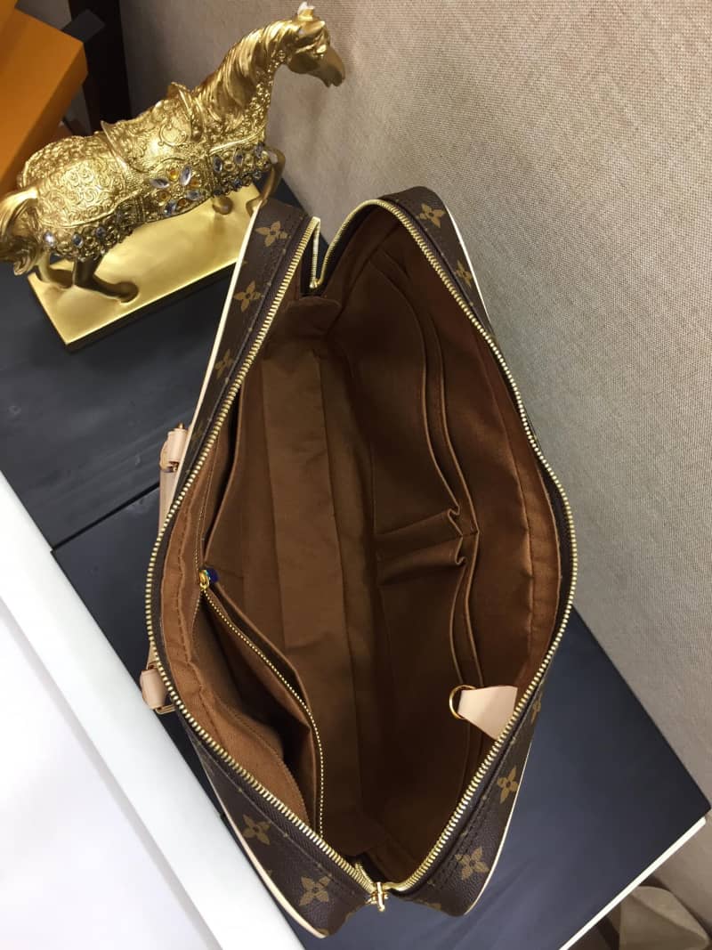 Best Replica Louis Vuitton Porte Documents Voyage Business Replica M40226 - Colareps