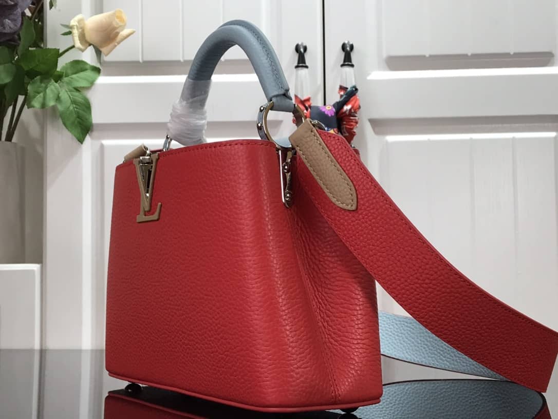 Best Replica Louis Vuitton Capucines Mini Taurillon Leather Replica Bag Red M57520 - Colareps
