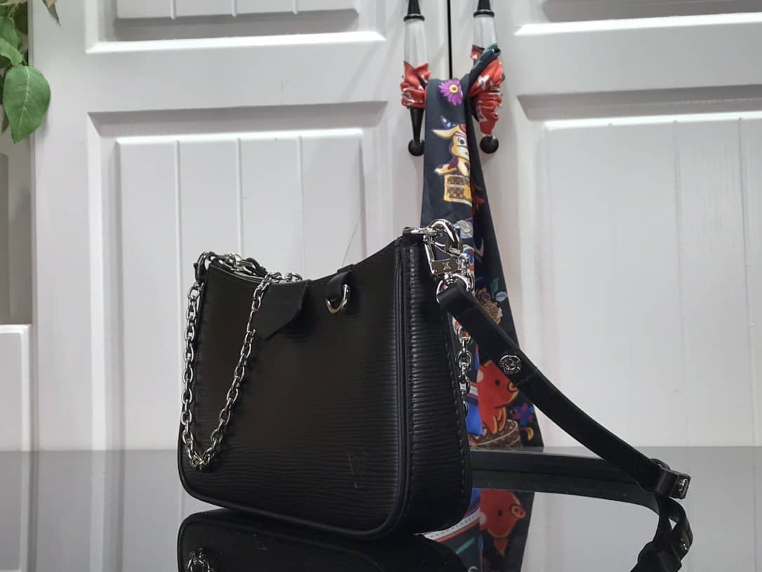 Best Replica Louis Vuitton Epi Easy Pouch On Strap Replica Bag Black M80471 - Colareps