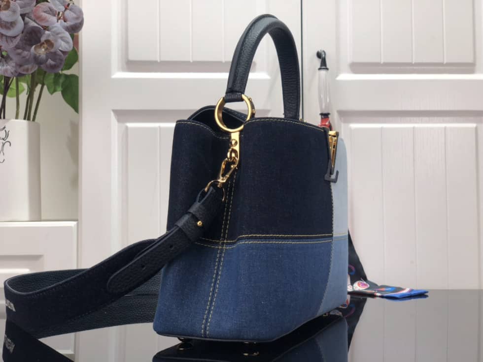 Best Replica Louis Vuitton Capucines MM M59430 Replica Shoulder Bag - Colareps