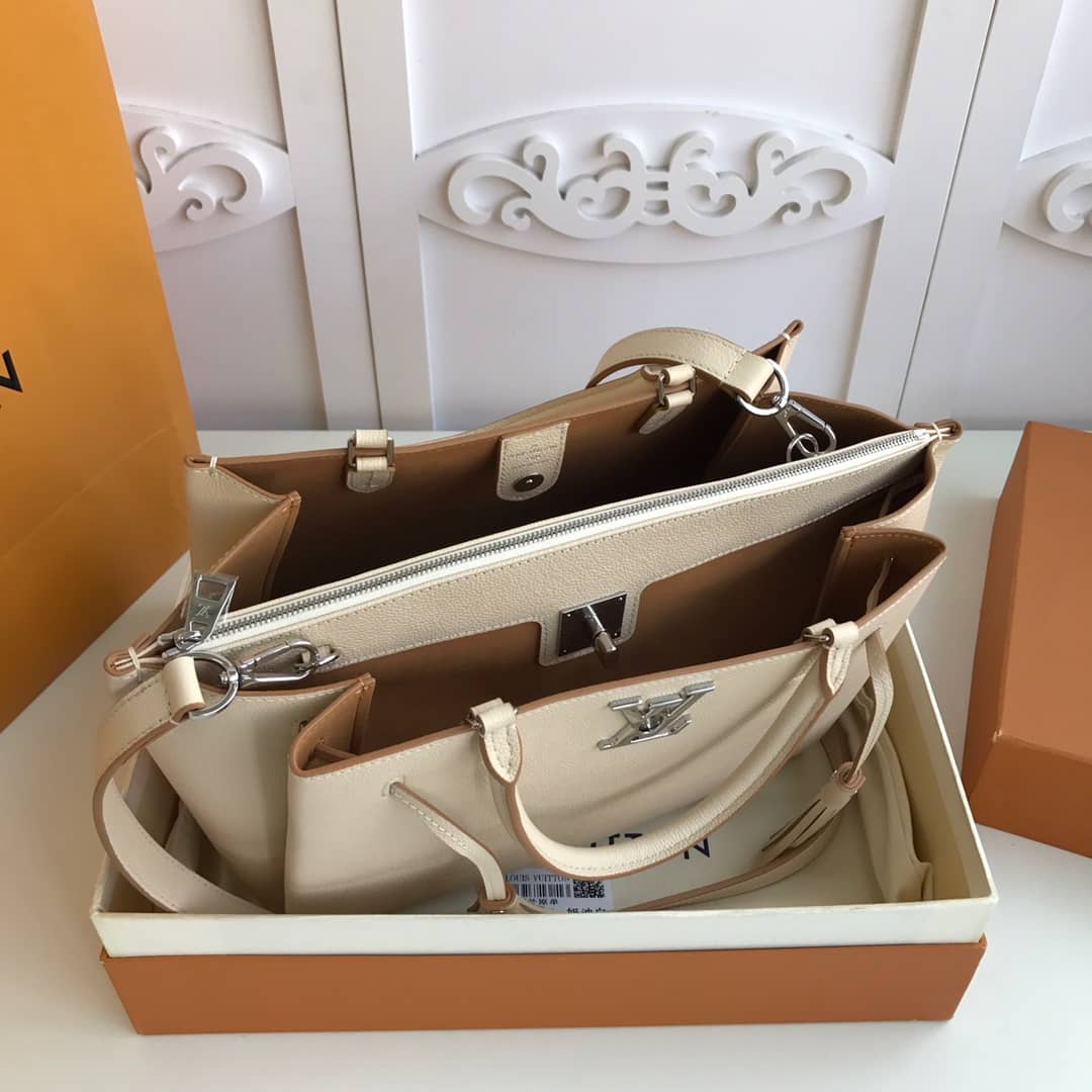 Best Replica Louis Vuitton Lockmeto Leather Tote Replica White M54569 - Colareps